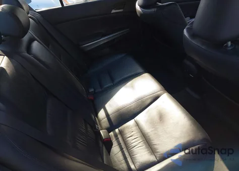 2010 Honda Accord 2.4 Ex-L из США, поврежденный, VIN 1HGCP2F82AA151002